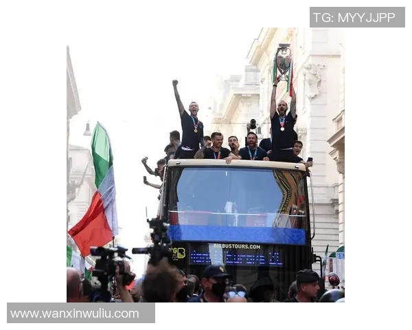 足球明星队在比赛中的精彩表现引发球迷热烈追捧与媒体广泛关注