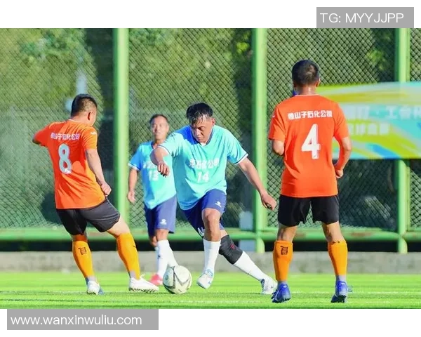 深圳足球队逆袭之路揭秘：从低谷到冠军赛的辉煌历程与奋斗精神